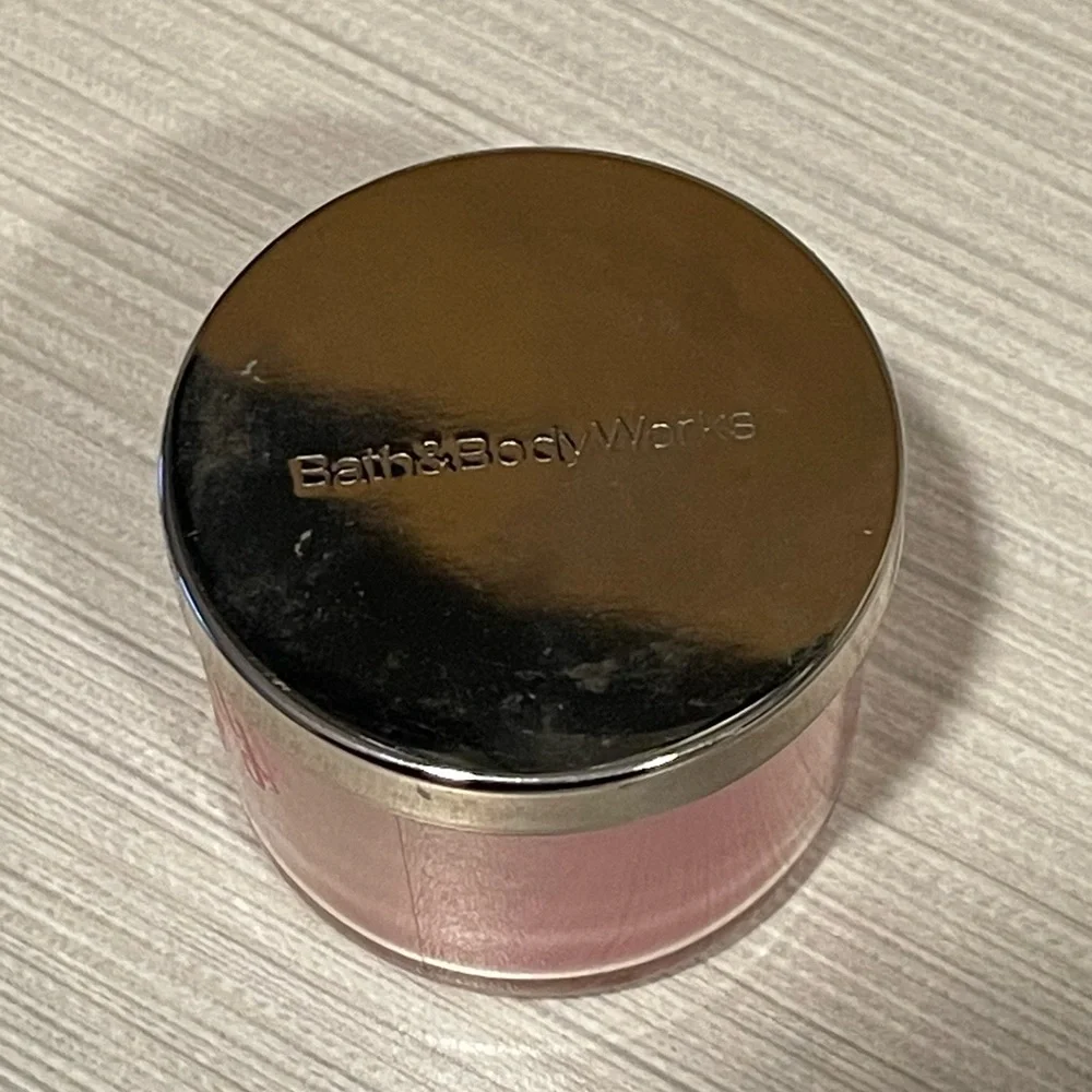 NWT Bath and Body Works Some Bunny Loves You Mini Candle Pink Bubble Gum Easter - Picture 3 of 5